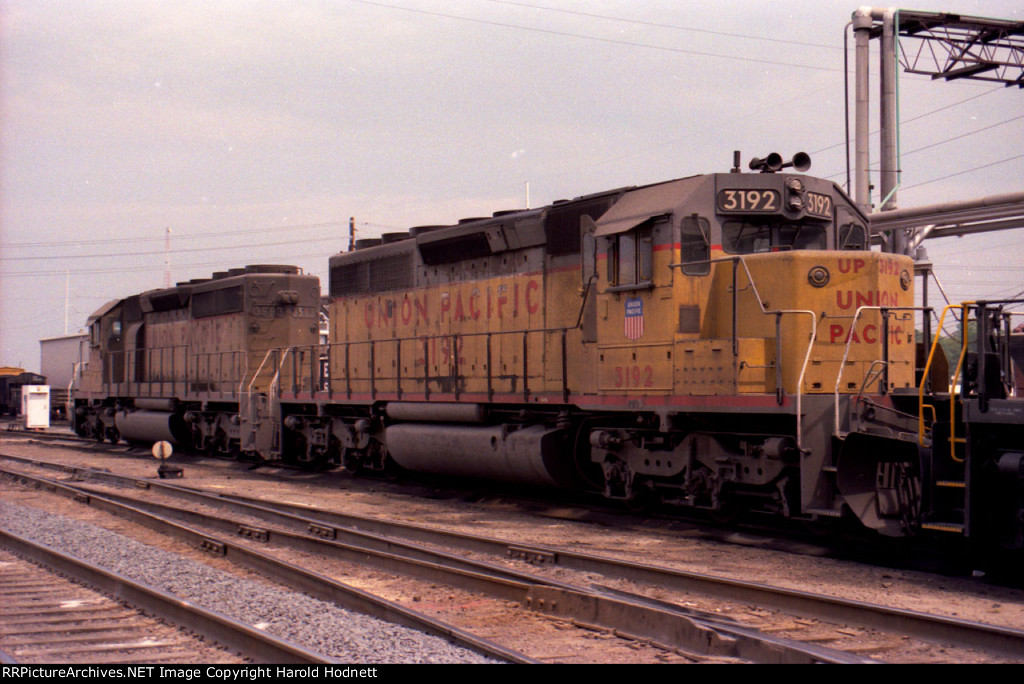 UP 3192 & 3593 in NS Glenwood Yard